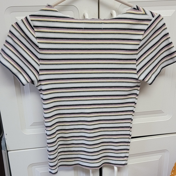 Hollister striped top with ruching in chest area Medium - Picture 4 of 4